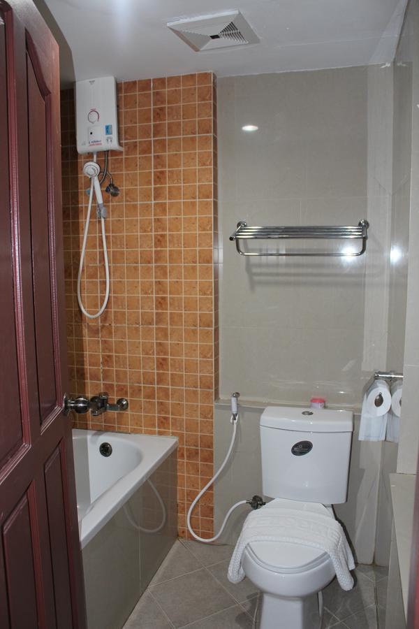 Chivapuri Residence Bangsaen Chonburi Exterior photo