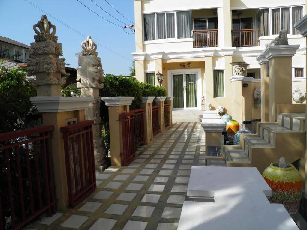 Chivapuri Residence Bangsaen Chonburi Exterior photo