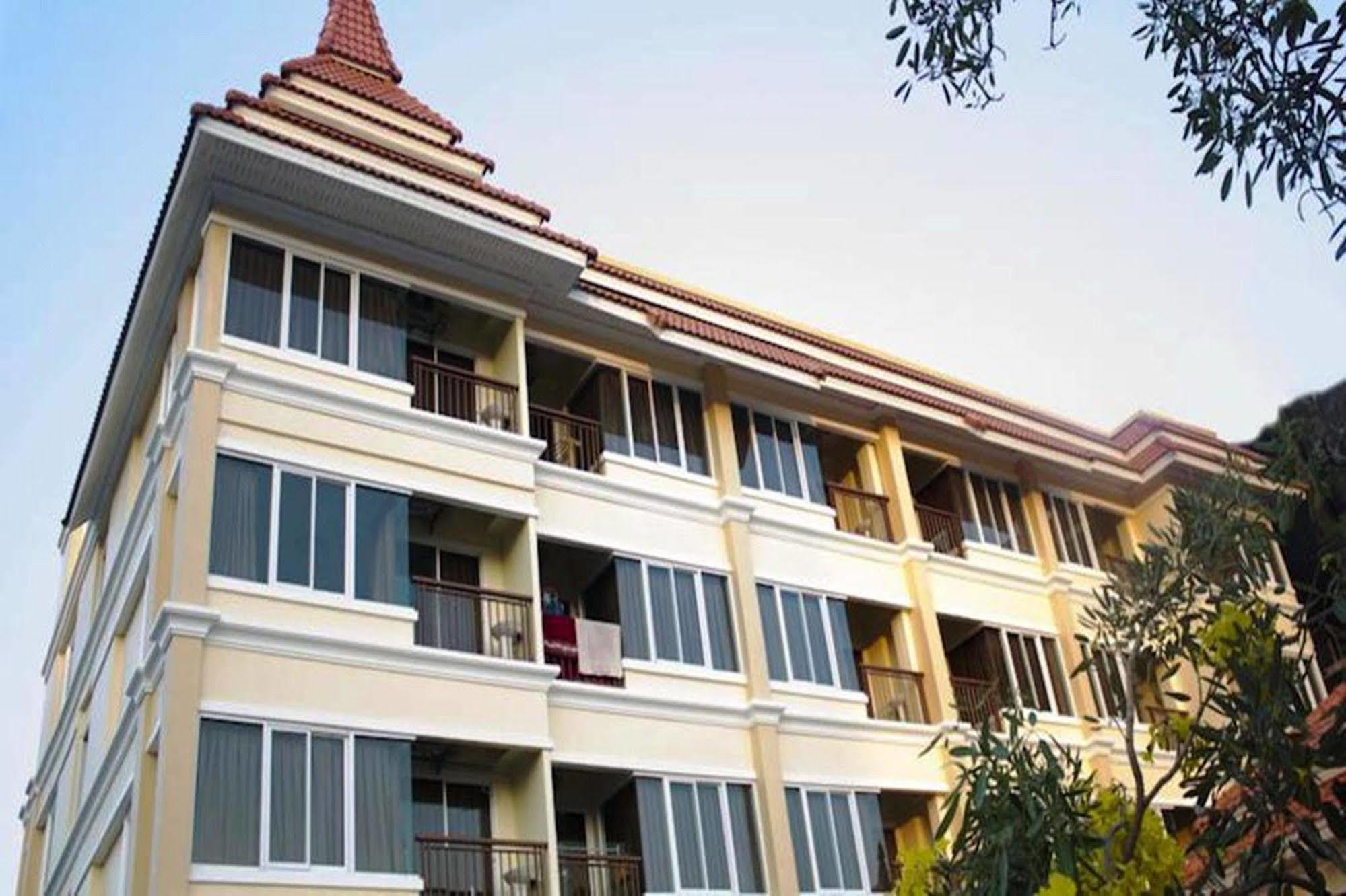 Chivapuri Residence Bangsaen Chonburi Exterior photo